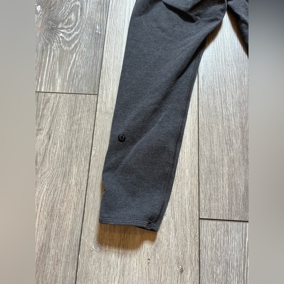 Lululemon Cropped Low Rise Rouched Leggings Charcoal Gray Size 6 - Picture 6 of 9